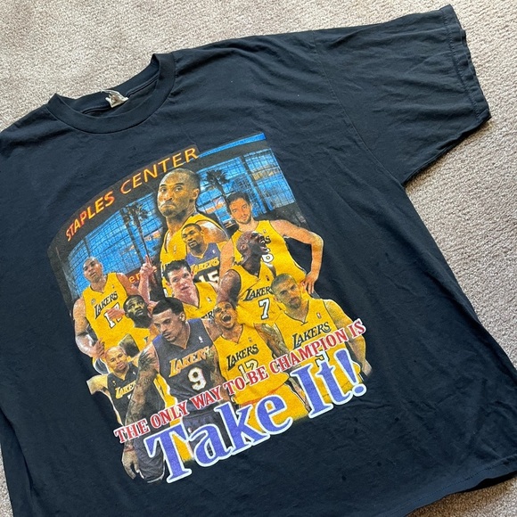VTG ‘11 Los Angeles Lakers Black Playoff Tee - Picture 3 of 5
